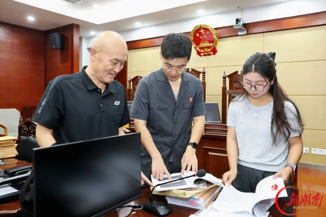 不止“判得下去”，更求“解得开来”，法院化解300余万工程尾款拉锯战！