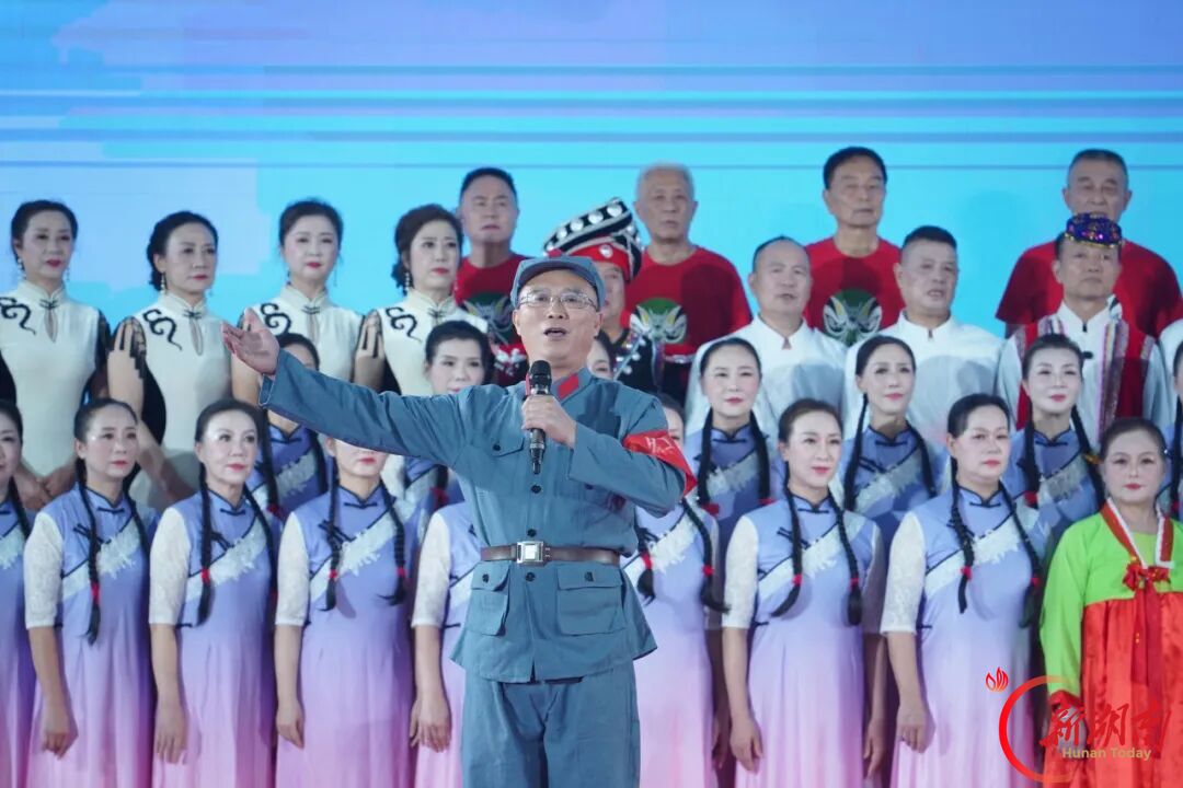 歌叙史感悟初心,舞传情致敬征程 跟党奔向“十五五”主题文艺演出在湖南高铁职院举行