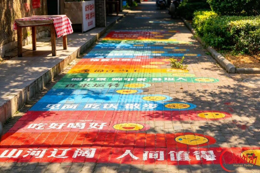 一街夜市,半城烟火!在新科街,热辣与温柔都能遇见