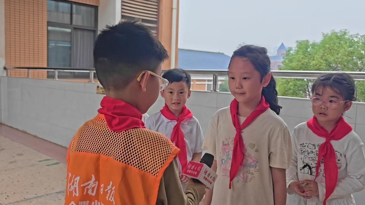 将广阔天地,装进少年笔端——株洲市二中枫溪学校小学部湖南日报全媒小记者的年度印记