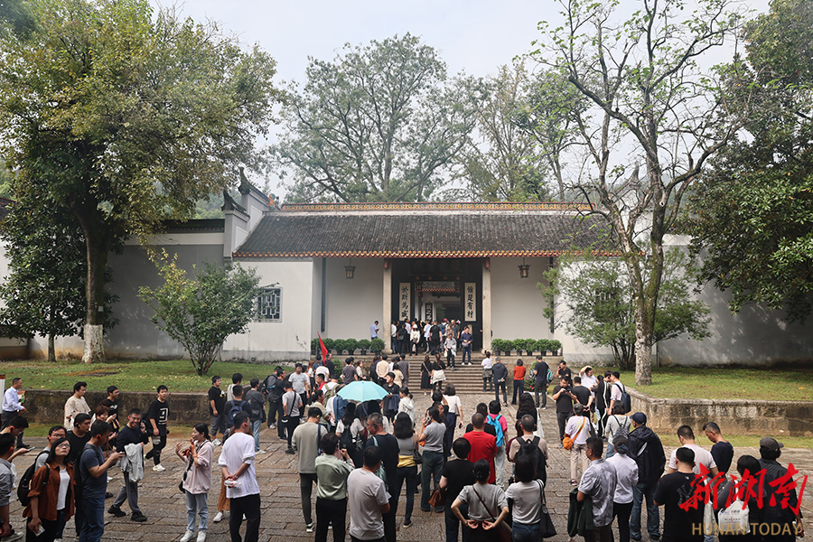 八境契天 明辨证仁
