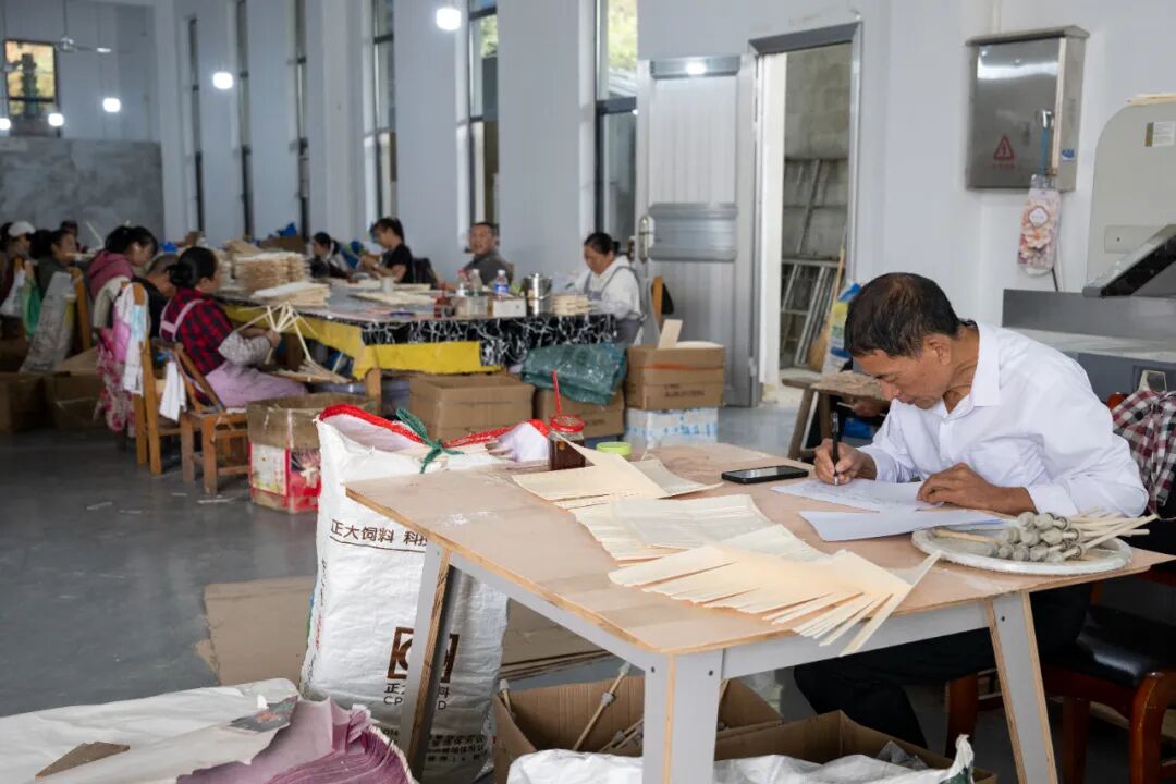 不打卡不坐班,六成产品出海,长沙这个乡村工厂凭什么?