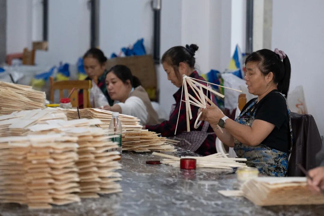不打卡不坐班,六成产品出海,长沙这个乡村工厂凭什么?