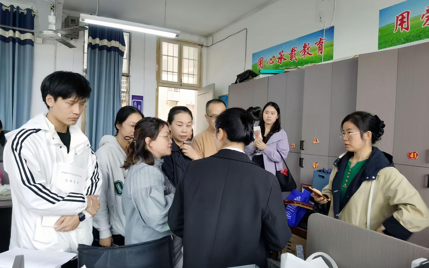 执审题之钥,立论证之骨——记新化十四中语文教研组常规教研公开课