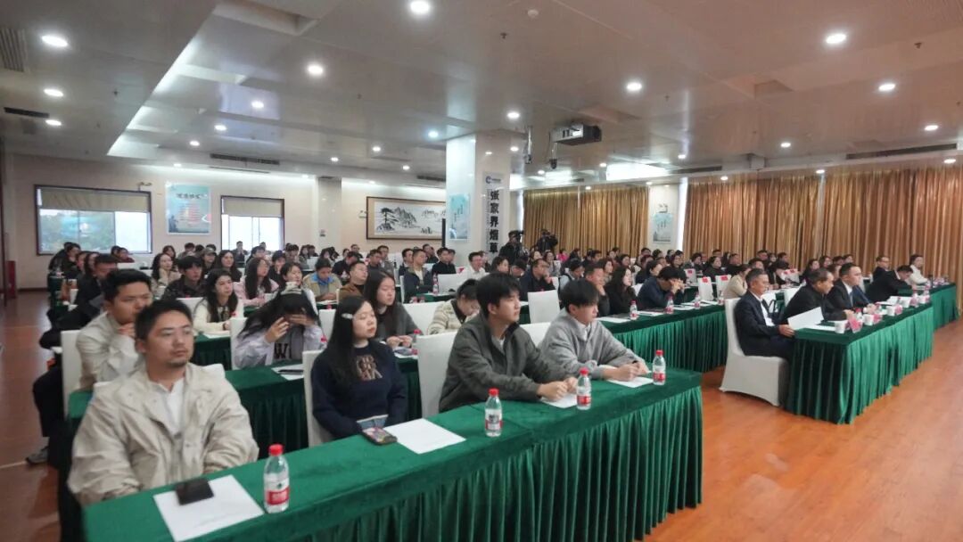 青春同台话担当张家界“用青春铺路 让理想闪光”分享交流活动温情开讲