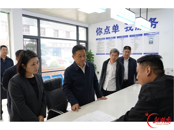 吴国良调研镇（街道）综治中心运行情况