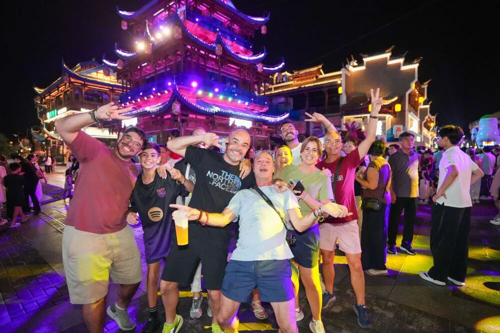 神秘湘西站上入境“奔县游”潮头