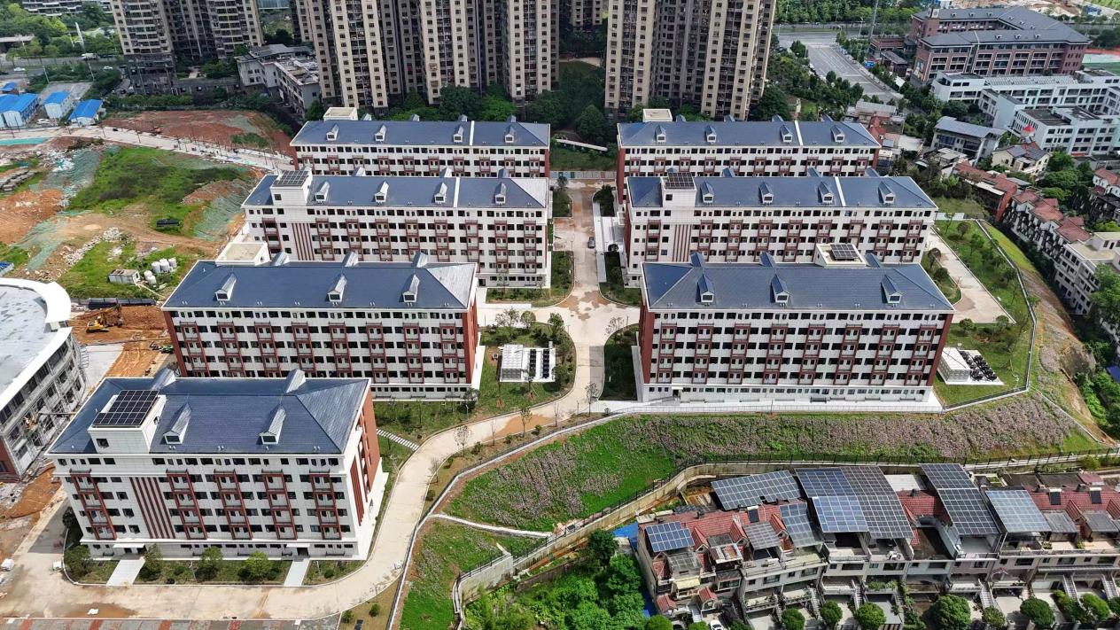 代建管理模式下的“长沙学院东校区学生宿舍”建成投用