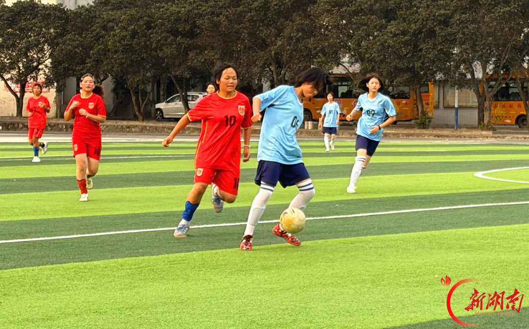 道县乐福堂学校:绿茵竞技展风采 校际友谊共成长