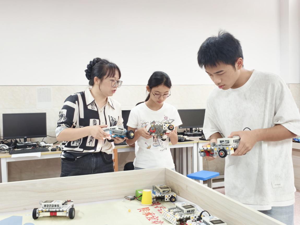 喜讯!宜章县教师陈林枫斩获全国青少年科技教育创新成果大赛二等奖