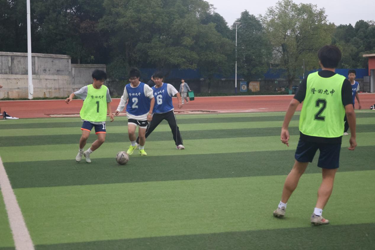隆回九中:校园足球联赛“燃动”课余时光