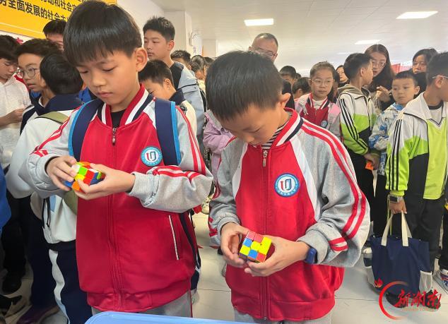 岳阳市东城小学学子在岳阳市第27届模型比赛中展风采