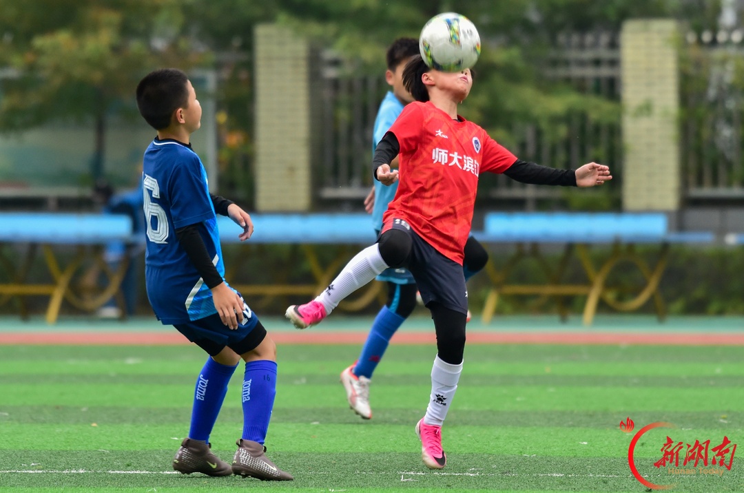 绿茵逐梦!2026湘江新区中小学生“三大球”联赛足球决赛火热启幕