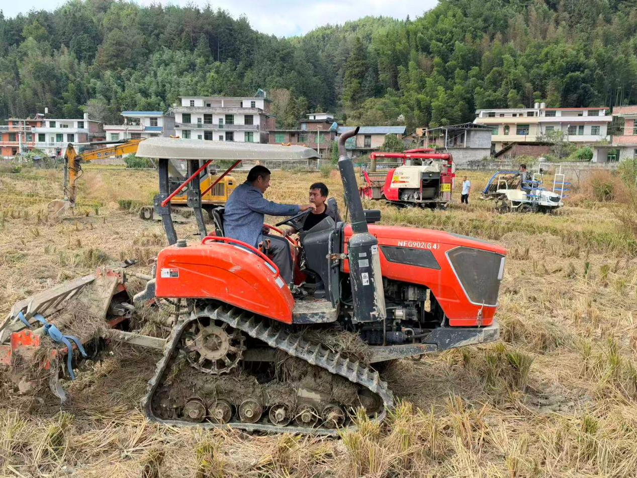 桂东:农机提增效 农耕更安全