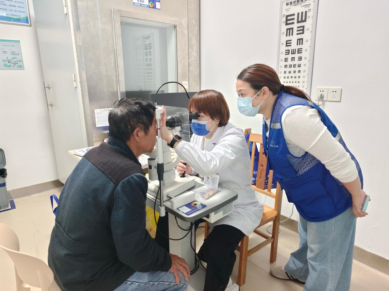 专家下沉基层 守护眼健康 