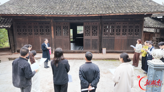 从“听故事的人”到“讲故事的人”——芷江土桥镇依托村级党群服务中心举办红色文化民间宣讲员培训