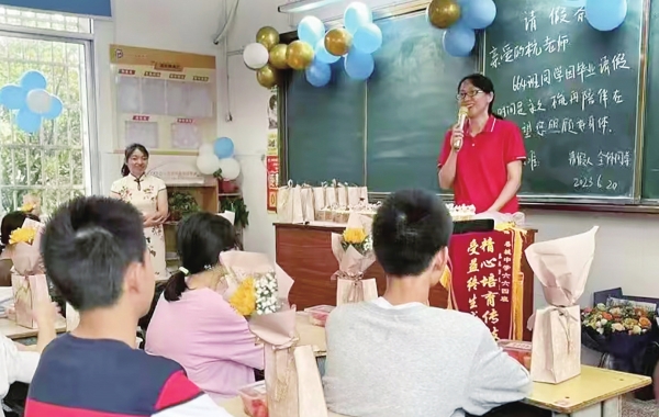 班主任日志丨杭兰：操场是另一间教室