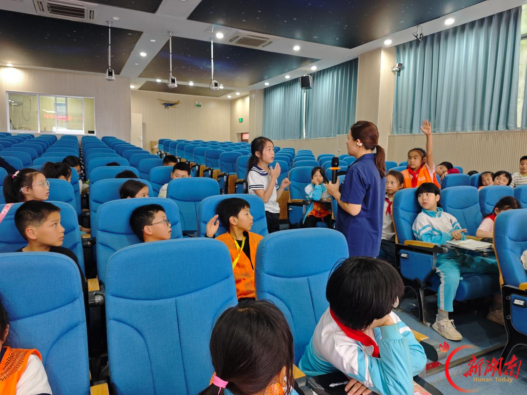 点亮成长航标，记录真实回声——株洲市芦淞区南方第三小学湖南日报全媒小记者这一年