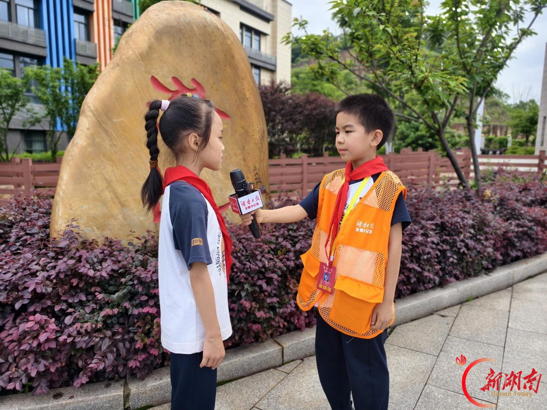 探万千世界,塑少年心智——长郡云龙实验学校湖南日报全媒小记者的这一年