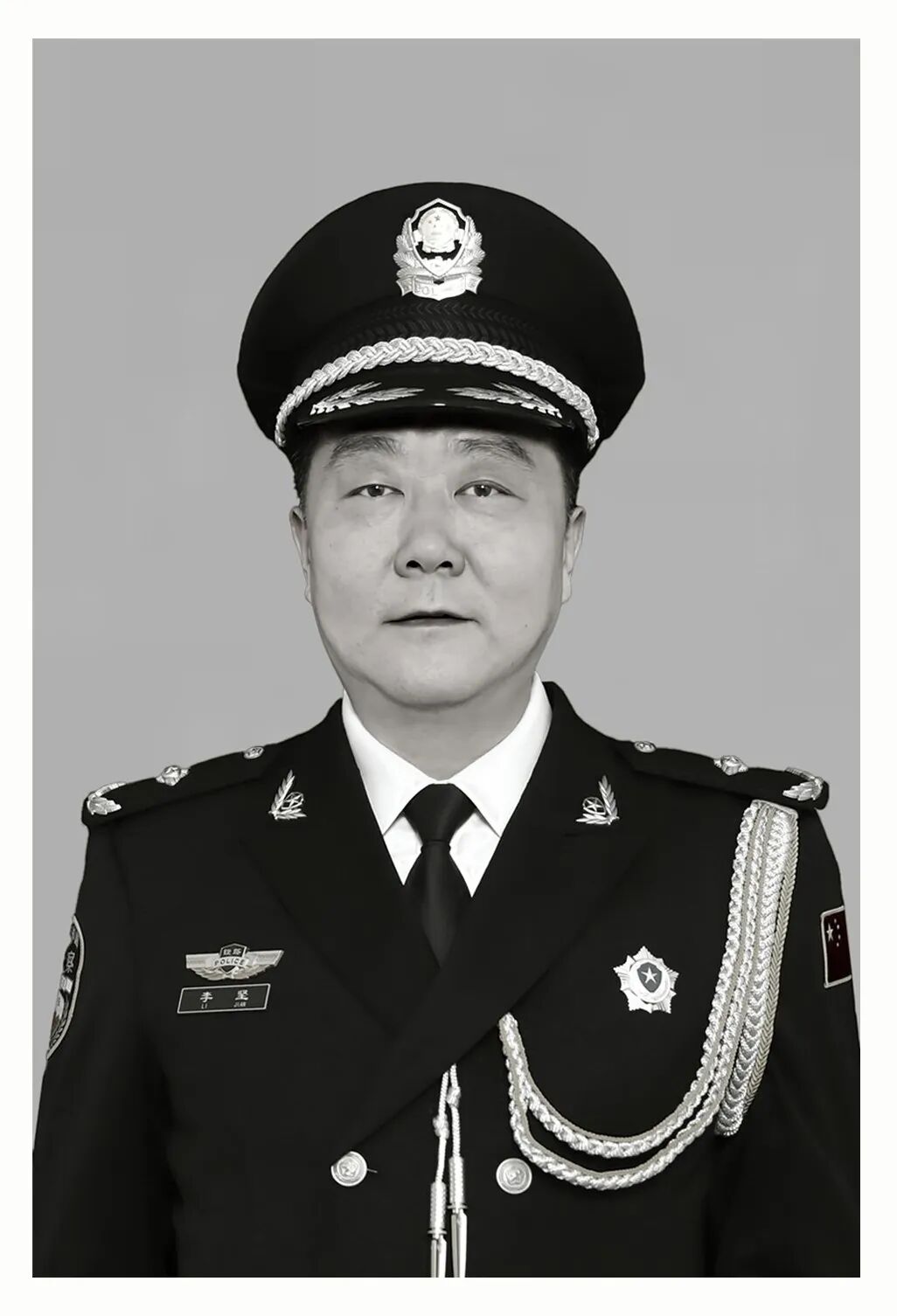 “全国优秀人民警察”李坚工作期间突发疾病去世,年仅55岁
