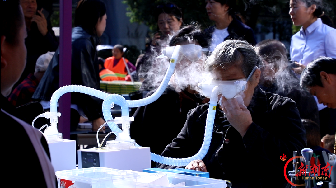 永定区社区爱心驿站暖了居民和户外劳动者的心