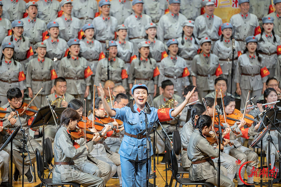 《长征组歌》唱响湖南音乐厅
