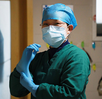 隔离病区护士长：一切都在慢慢好起来 护士们真的很了不起