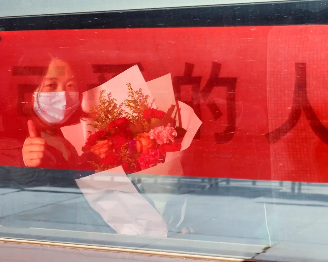 湘鄂相依 相亲相爱