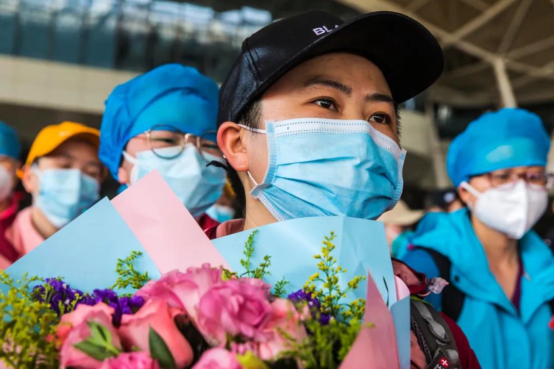 湘鄂相依 相亲相爱