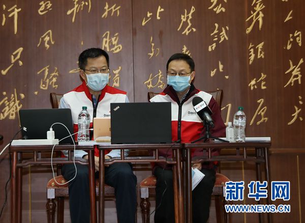 至暗时刻，他们迎来了中国医疗队!