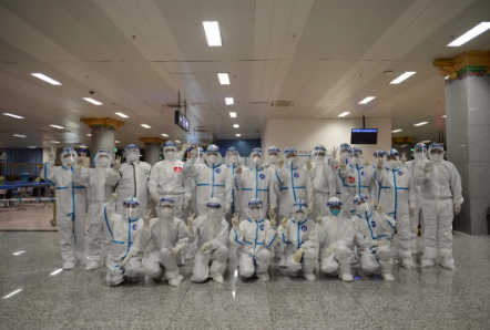 “战”在航班入境时