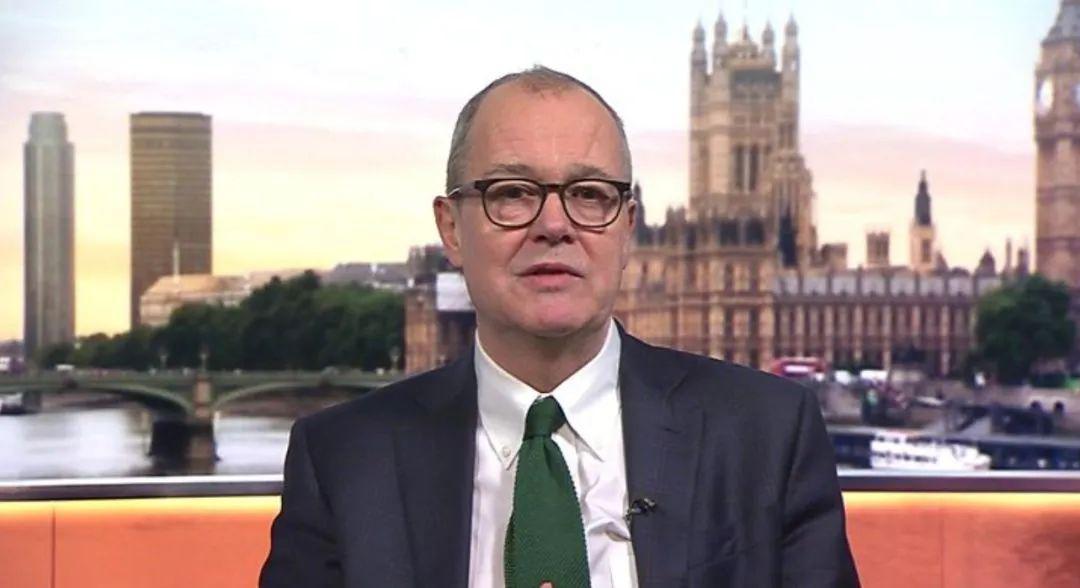 英国专家：封城不解决问题，应重新考虑群体免疫