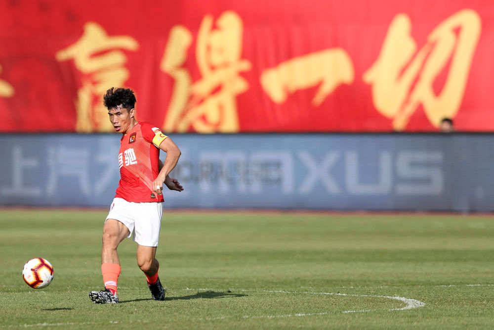 中超应该降薪吗？球员反对，俱乐部都不愿意先出头