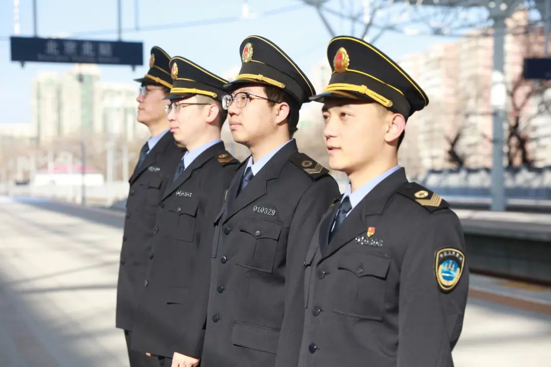 新时代·铁路榜样|北京铁路医研中心车站消毒处置组：白衣执甲 逆风而行