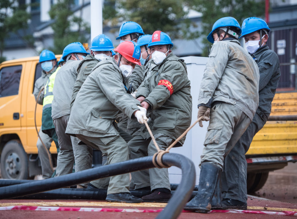 这封感谢信比钱更重要，因为我也是英雄了!