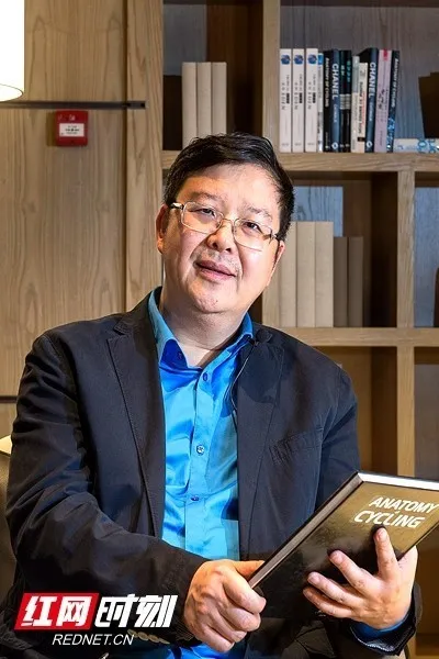 湖南省总商会副会长,福建厦门百江集团董事长吴培辉