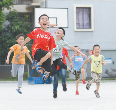 维护群众利益 推进依法治理(法治头条·法治保障脱贫攻坚③)