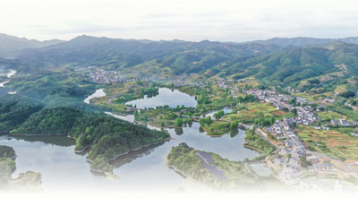 维护群众利益 推进依法治理(法治头条·法治保障脱贫攻坚③)