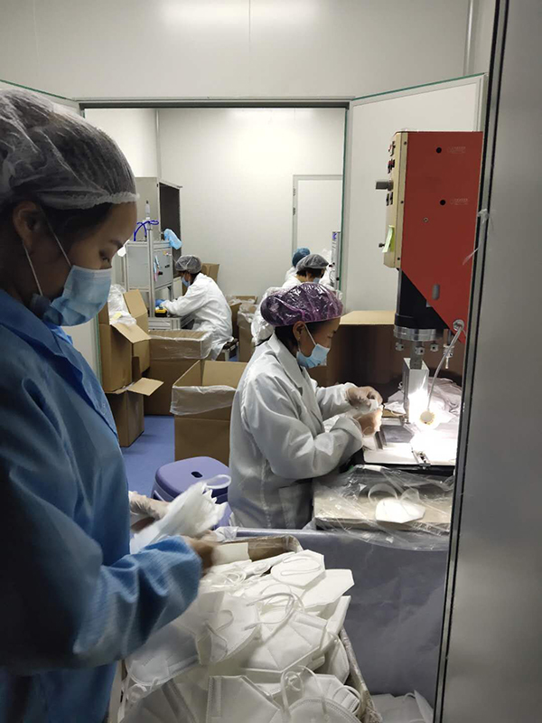 疯狂口罩①｜跌下暴富“神坛”：从日赚十五万到面临亏损百万