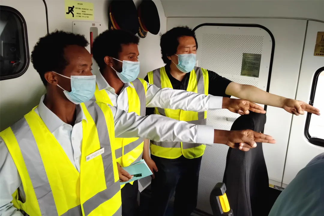 铁路来了外籍火车司机?真相是……