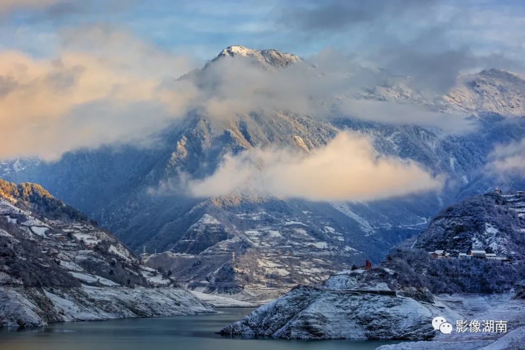 雾绕夹金山—川西.雪霁—张家界.雪域天晓—西藏阿里.