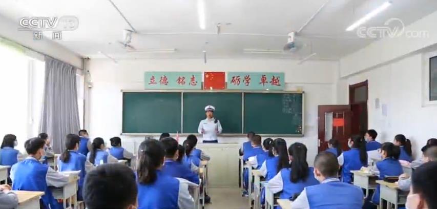 线上线下相结合 全国各地开展“安全生产月”活动