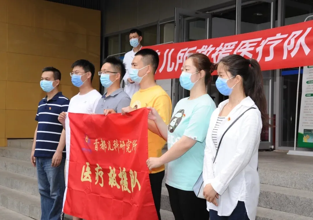 关键时刻，他们再次逆行，炸酱面加油!