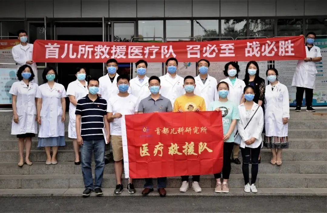 关键时刻，他们再次逆行，炸酱面加油!