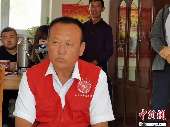 内蒙古“土专家”为脱贫户支招 奔小康路上多了好帮手