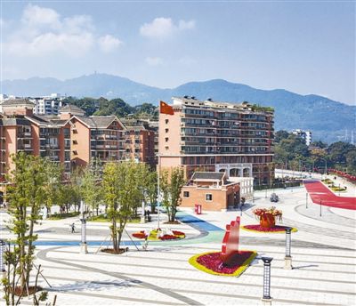 老小区换新颜 老街坊笑开颜(一线探民生)