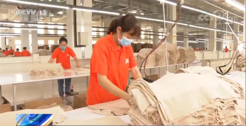 纺织“巧媳妇工程”成纺织产业扶贫新模式