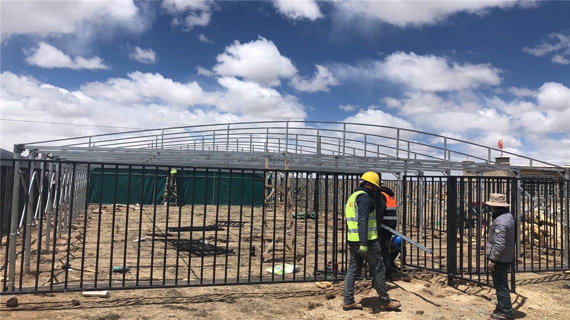 西藏那曲：建好圈舍 发展养殖