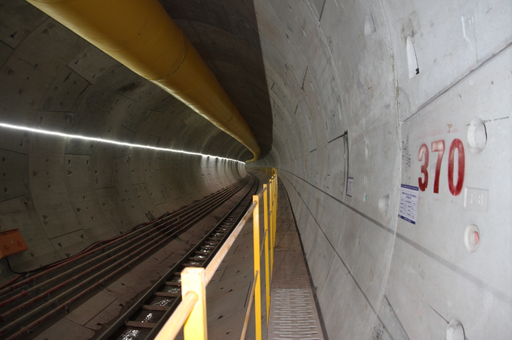 珠三角城际铁路大直径盾构机首次成功下穿珠江航道