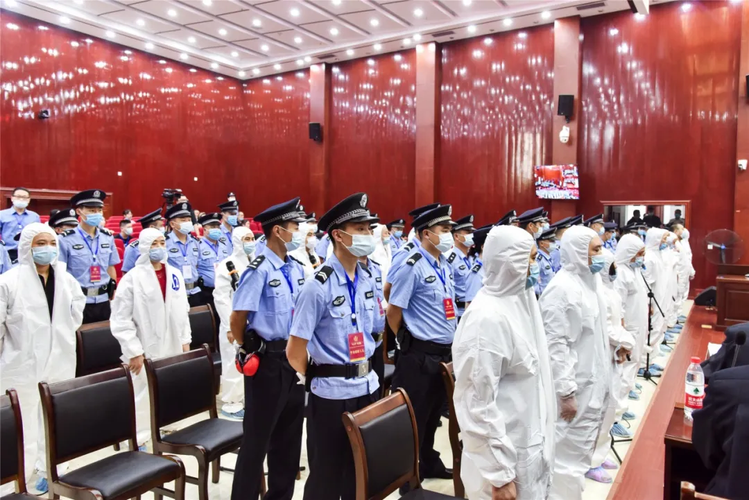 尚同军,吴先耀等23人涉黑案一审开庭审理!